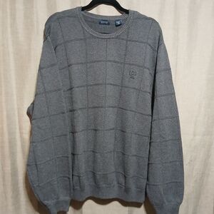 Izod Gray Crewneck Sweater with Ribbed Cuffs‎